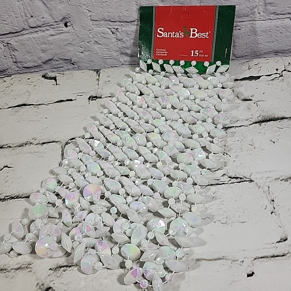 Vintage Santas Best Christmas Garland Acrylic Pearl Iridescent Beaded 15Ft NOS